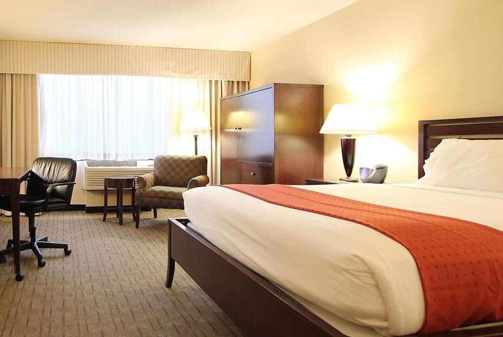Ramada By Wyndham Minneapolis Airport - איגן חדר תמונה